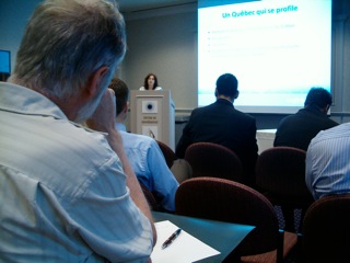 P. Luc  Dupont - Comment naviguer entre les relations humaines et le cyberespace Comment naviguer entre les relations humaines et le cyberespace